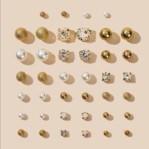 Pack of 20 Pairs of Earrings